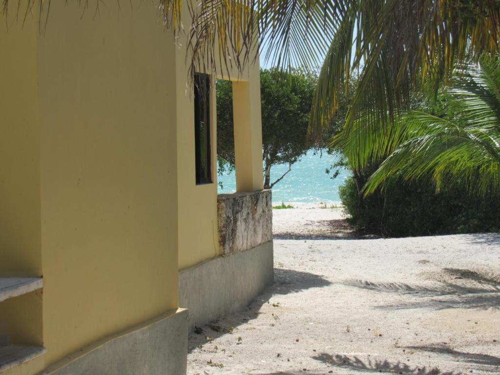Two Bedroom Beachfront Villa เซเลสตุน ภายนอก รูปภาพ